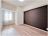洋室：各居室にはクローゼットを完備し、広々と使えます！プライベートルームはゆったり快適に。