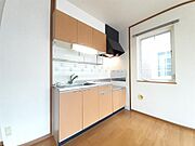 吊るし棚付きの使いやすいキッチン！