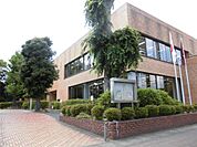 足利市立図書館(412m)