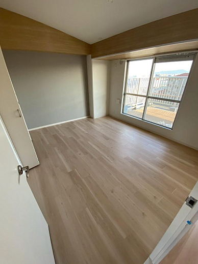 洋室です。お子さま部屋や在宅ワークにも使いやすい一室です