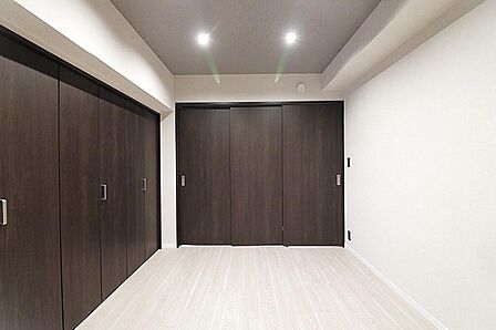洋室。寝室にもお子さま部屋にも使いやすい一室です