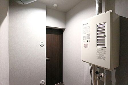 給湯操作パネルの設置状況が確認できます
