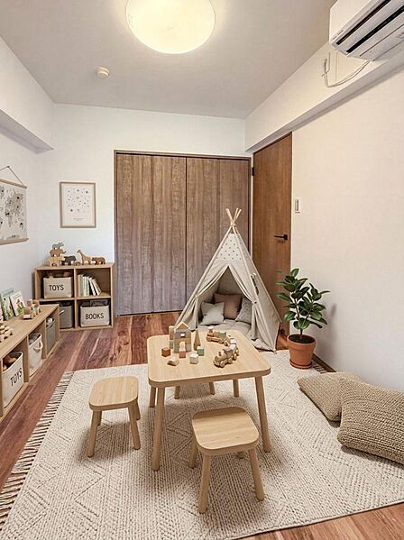 新生活に嬉しいエアコン設置済みの快適空間! 大型クローゼット付きで収納力もばっちりです。※本画像は、CGホームステージングを施しています