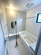 お湯が冷めにくい保温タイプの浴槽♪乾きやすい床面♪３６０度パノラマ写真もご覧くださいませ。