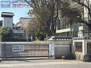 伊賀市立上野西小学校 896m