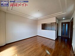 メゾンエトワール 2階2LDKのリビング/ダイニング