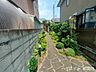 外観：前面道路含む現地写真
