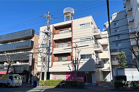 マンション方南町二葉の外観(南東側から)