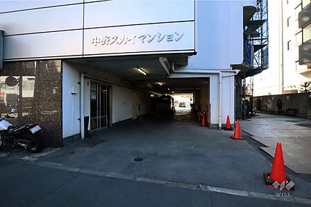 駐車場の出入り口