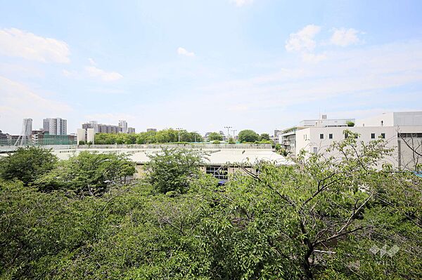 バルコニーを拡大表示