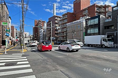 敷地西側は都道311号(環八通り)に面しています。