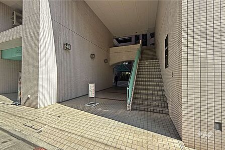 敷地入り口