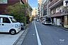 その他：敷地東側の前面道路