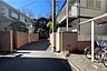 その他：敷地の南側前面道路（東側から）
