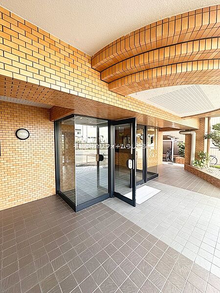 エントランスを拡大表示