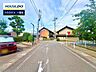 外観：前面道路含む現地写真