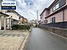 外観：前面道路含む現地写真