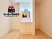 ※当日の見学も可能です※ご予約は「０２７-２８９-３２２３」までお気軽にお電話下さい♪物件に関しての詳細は不動産キャリア「２０年」以上の私がお伝えします！素敵なマイホームを一緒に見つけましょう♪