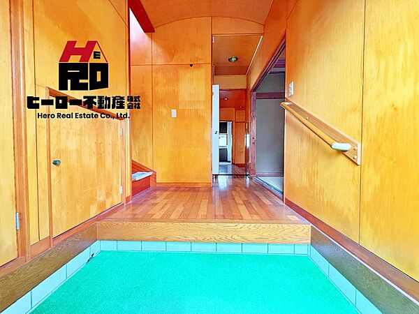 玄関を拡大表示