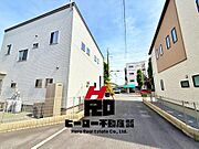 隣家ともしっかり距離があるので日当たり良好です♪
