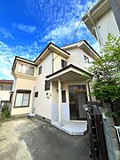 土地：１０６．４２m2（３２．１９坪）　建物１０２．８８m2（３１．１２坪）４LDK+駐車場付き