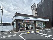 ファミリーマート　奈良尼辻店まで600メートル