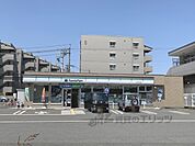 ファミリーマート　奈良恋の窪店まで350メートル