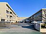 周辺：厚木市立東名中学校 徒歩25分。 2000m