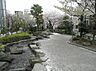 周辺：隅田公園から北西に向かって約700mにわたって延びる公園には、様々な植物が植栽されています。