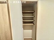 廊下にも扉付収納