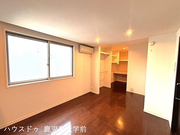 洋室を拡大表示