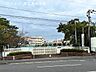 周辺：鴨池中学校 760m