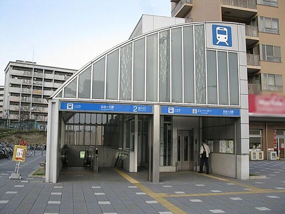 自由ヶ丘駅(名...