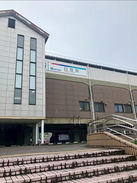 日進駅(名鉄 豊田線) 徒歩10分。 800m