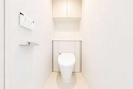 ◆タンクレストイレ◆トイレ収納有◆高機能節水型トイレ※AI加工画像につき、現況と異なります。