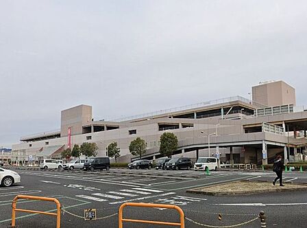 ロピア尾張旭店 徒歩1分。 80m