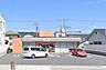 周辺：セブンイレブン平塚代官町店（673m）