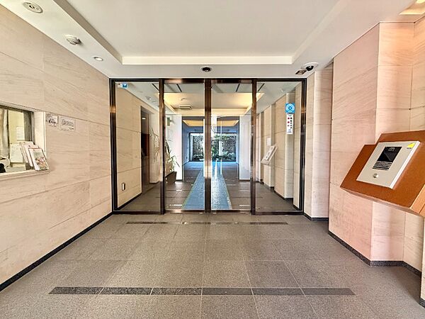 エントランスを拡大表示