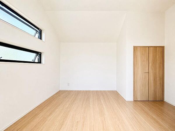 洋室を拡大表示