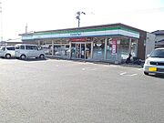 ファミリーマート久留米北野町店まで570m