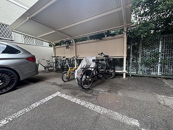 駐車場＆駐輪場...