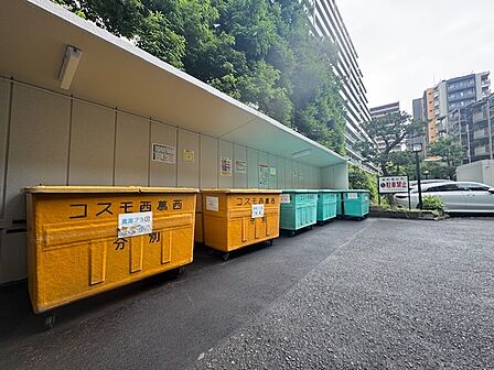 ごみ置き場