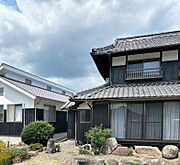 落ち着きのある外観が、訪れる人に安心感を与えます。　通りからも目を引く存在感があり、風格を感じます！