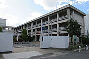 第五中学校 1467m