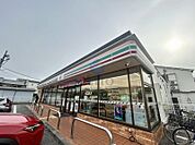 セブンイレブン豊中稲津町1丁目店 162m