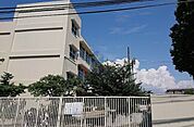 豊津中学校 675m