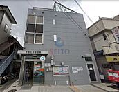 吹田江坂郵便局 368m