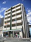 ファミリーマート西三国四丁目店 439m