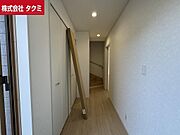 ２号棟玄関入ってすぐのホール