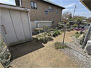 敷地南側のお庭です。かなり広さがあります。